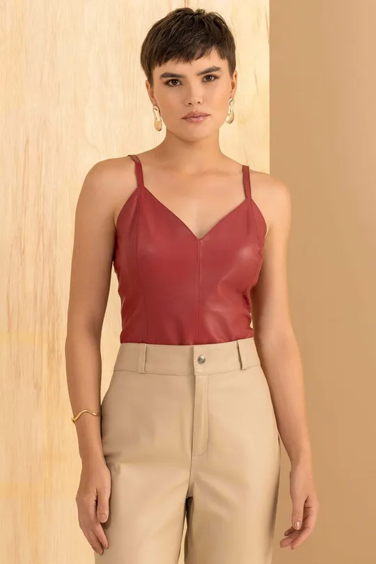 Blusa com Alça em Couro Pelica Vermelha