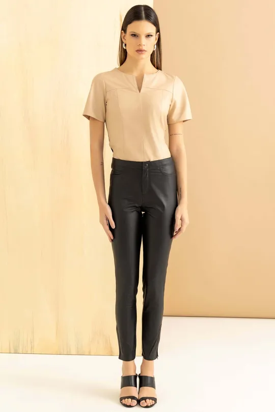 Calça de Couro Pelica Preta