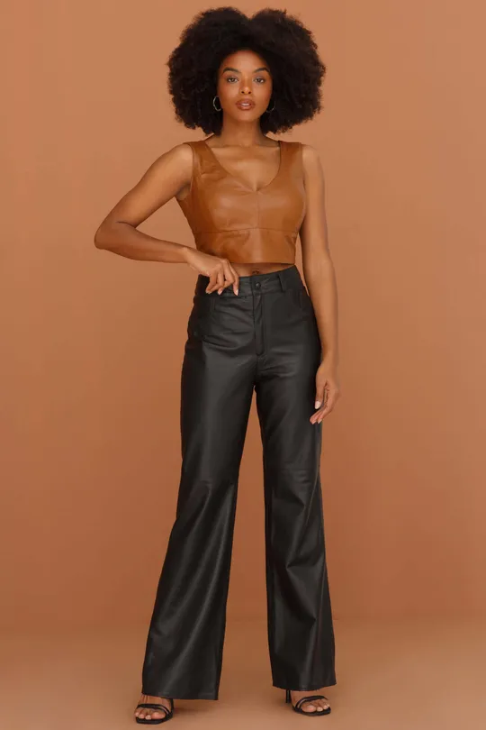 Calça Flare em Couro Preta