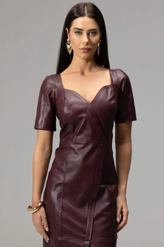 Vestido Tubo em Couro Pelica Bordo Vestido Tubo em Couro Pelica Bordo