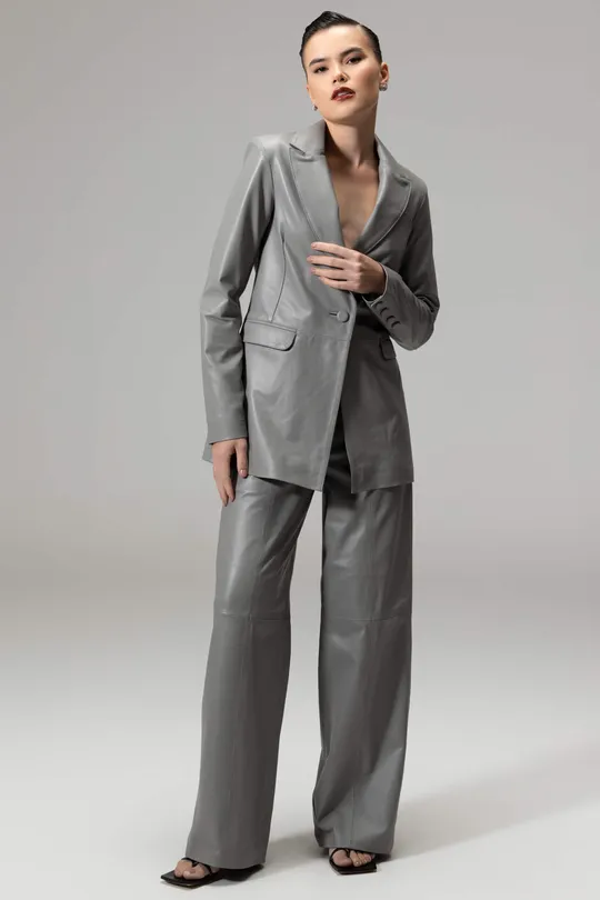 Blazer Alongado Taylor de Couro Pelica Cinza