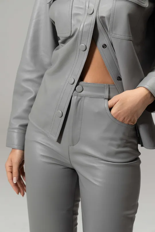 Calça Pamela de Couro Pelica Cinza