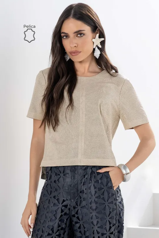 T-Shirt Perfurada Doja Pelica Off White