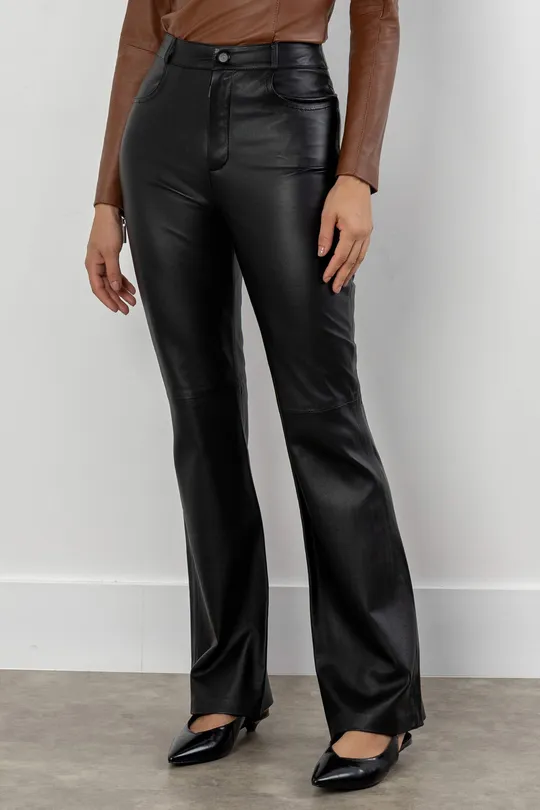 Calça Pamela de Couro Pelica Preta