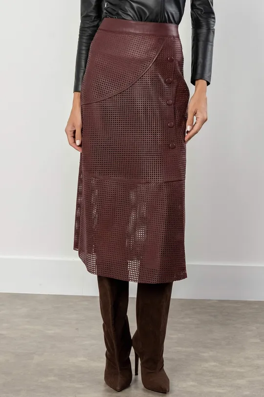 Saia June em Couro Pelica Burgundy