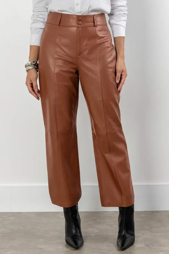 Calça Cris em Couro Pelica Caramelo