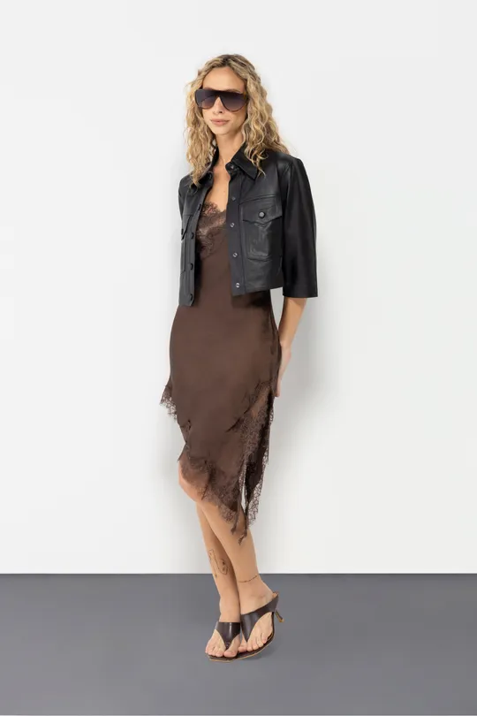 Camisa Cropped Ari em Couro Pelica Preta