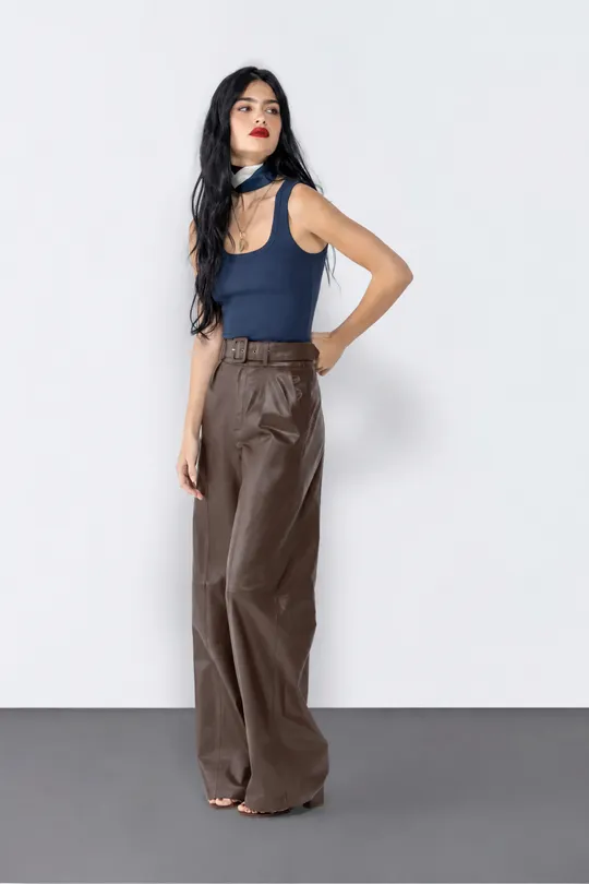 Calça Joane de Couro Pelica Chocolate