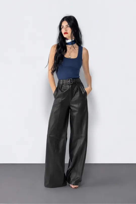 Calça Joane de Couro Pelica Preta