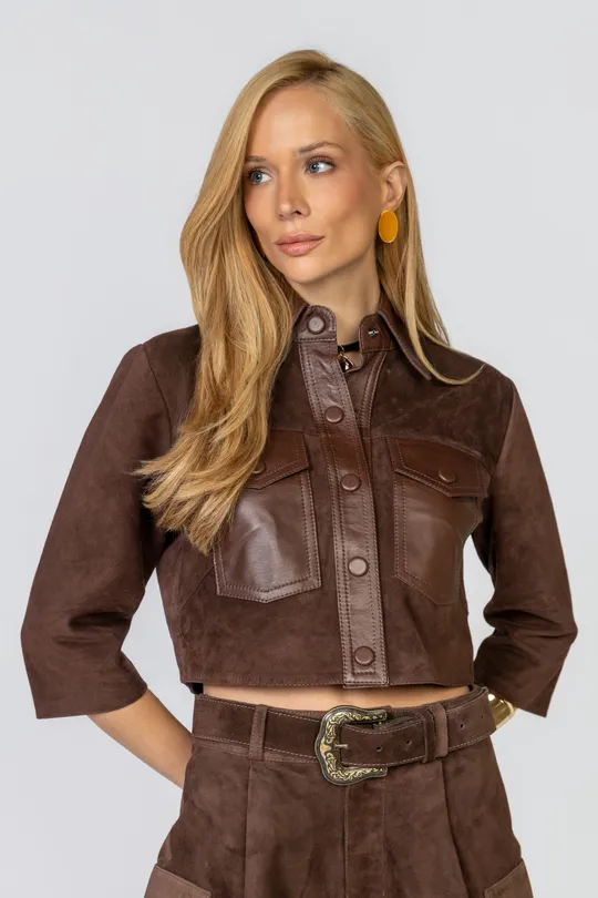 Camisa Cropped Ari - Camurça Chocolate