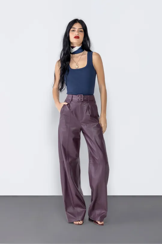 Calça Joane de Couro Pelica Uva