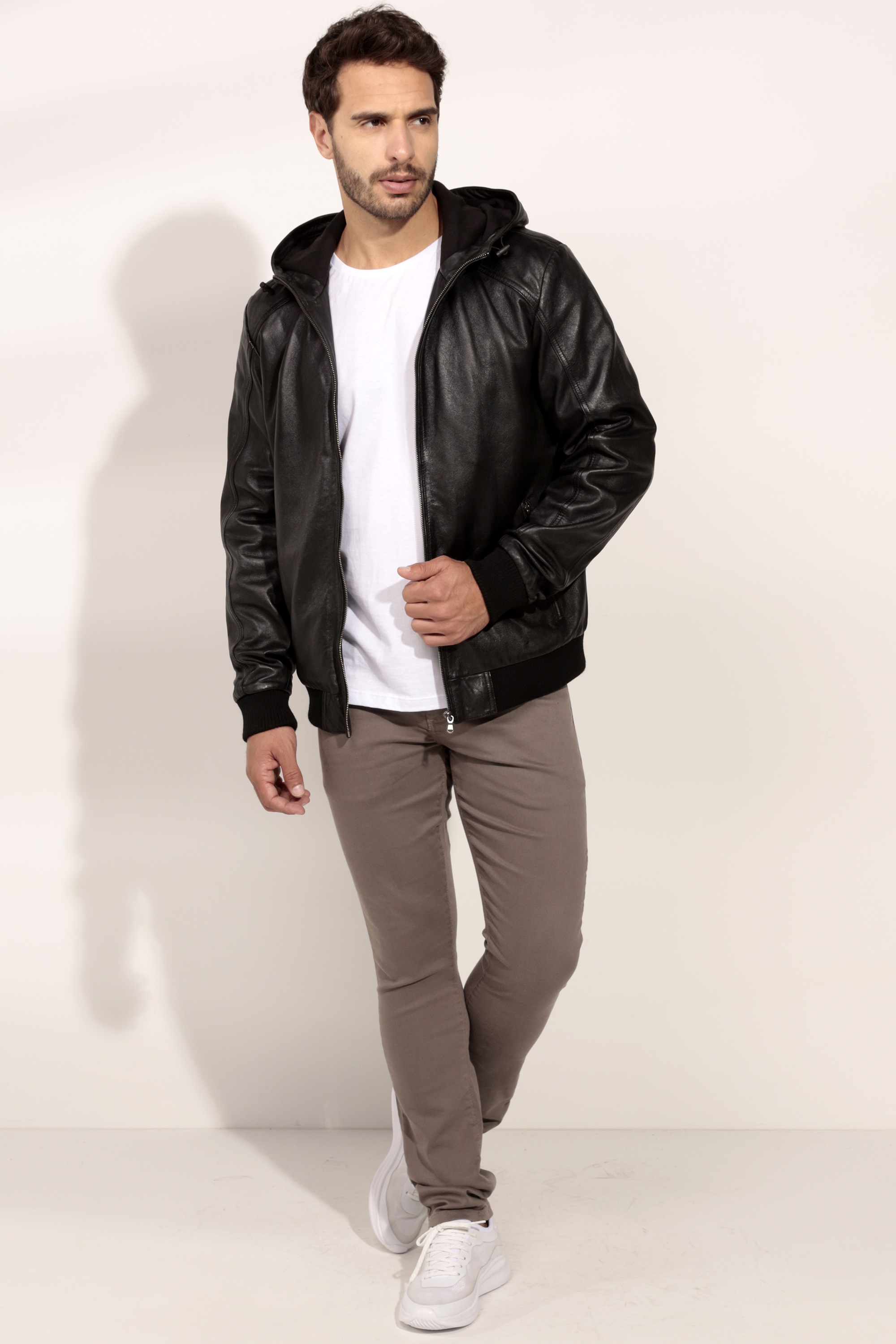 Javali Couros | Jaqueta de Couro com Capuz Europe Premium Preta